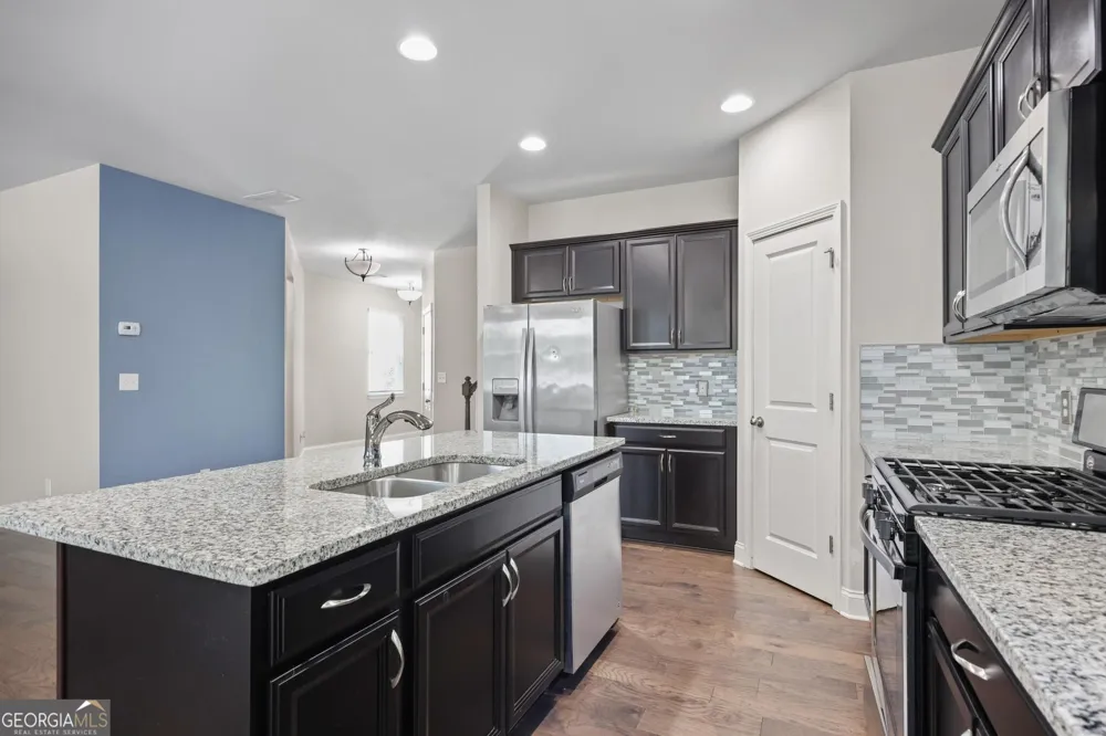 4114 Elsdon DR Austell, GA 30106