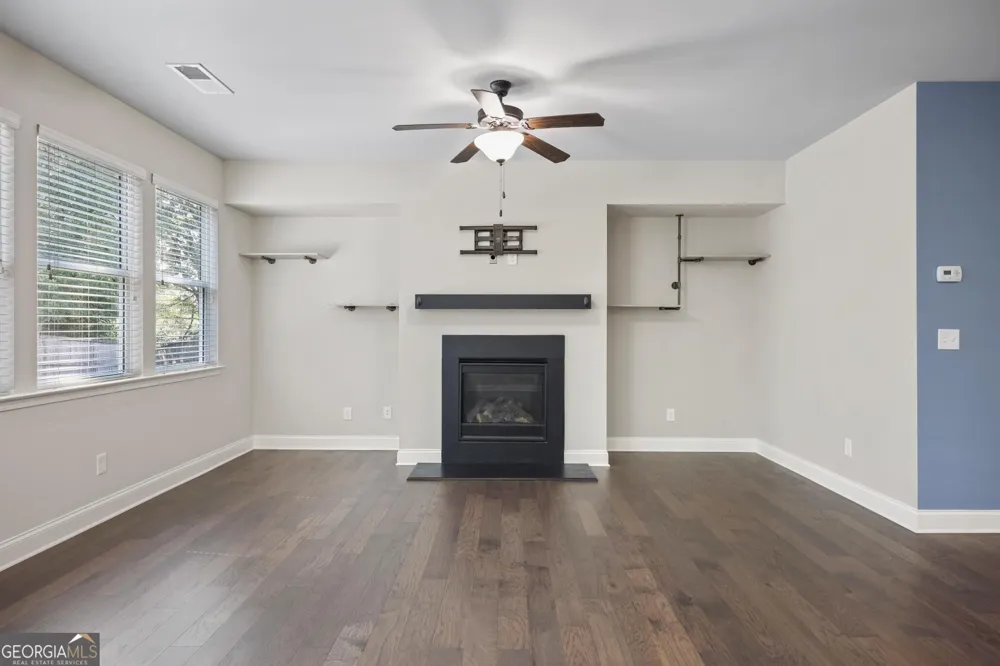 4114 Elsdon DR Austell, GA 30106