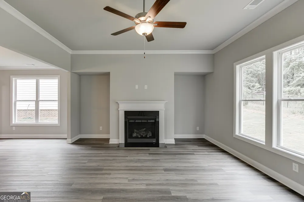 5617 Ernest WAY Flowery Branch, GA 30542