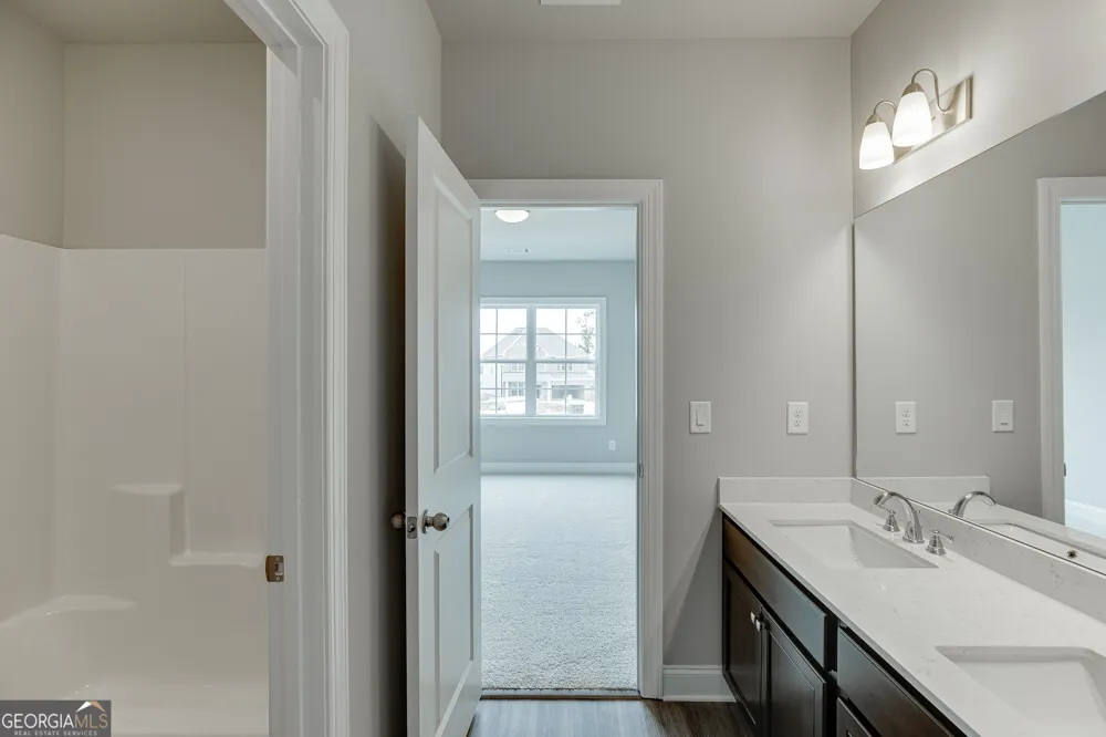 5617 Ernest WAY Flowery Branch, GA 30542