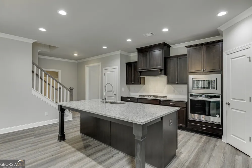 5617 Ernest WAY Flowery Branch, GA 30542
