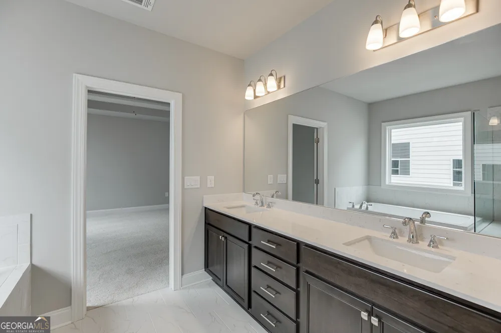 5617 Ernest WAY Flowery Branch, GA 30542