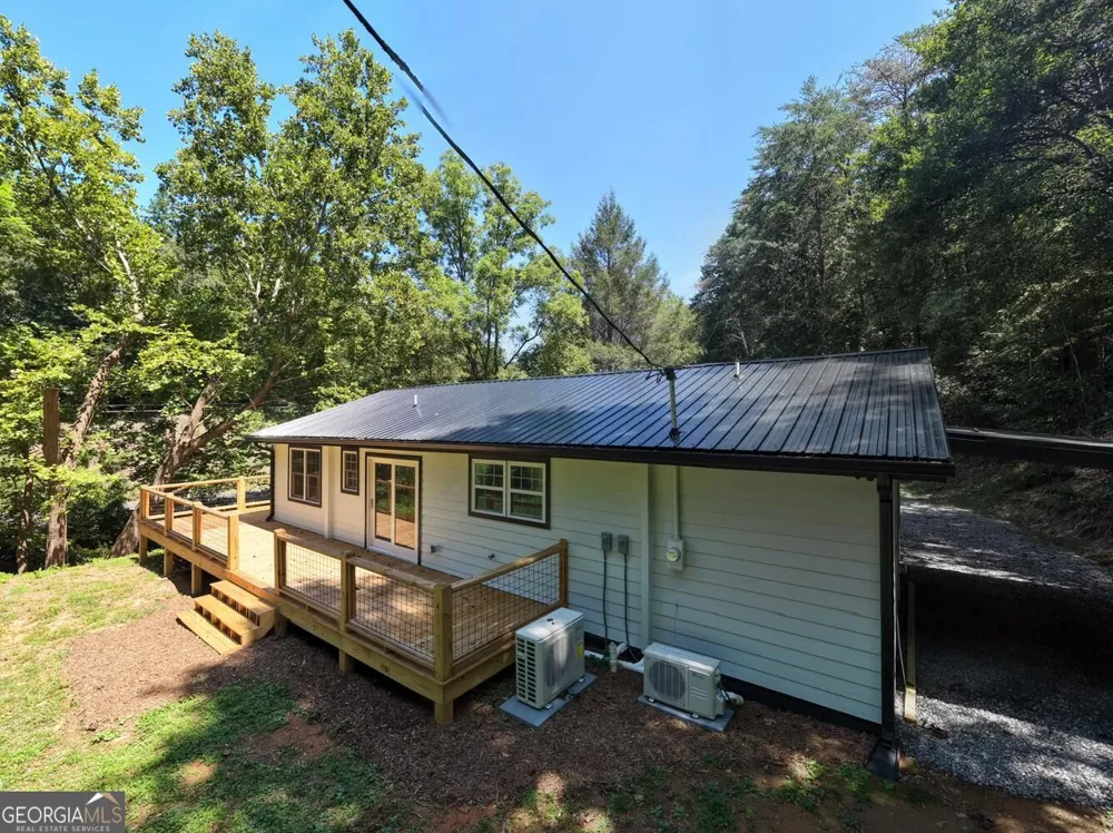 6564 Crooked Creek RD Young Harris, GA 30582