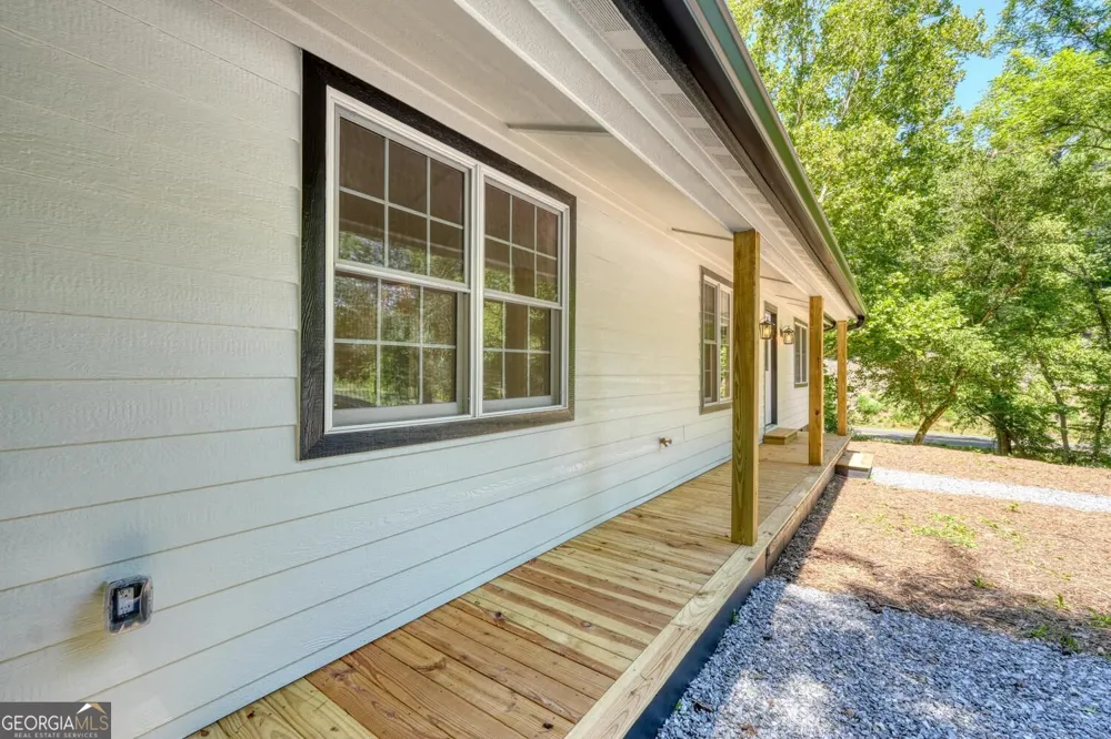 6564 Crooked Creek RD Young Harris, GA 30582
