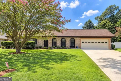 457 Castleaire DR