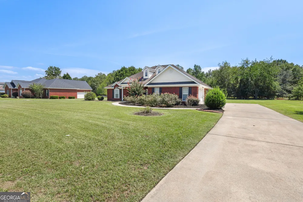 9002 Oakfield DR Statesboro, GA 30461