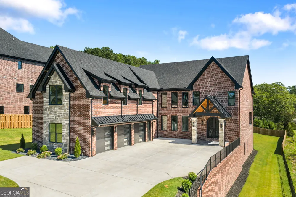 403 Thunder RD Buford, GA 30518