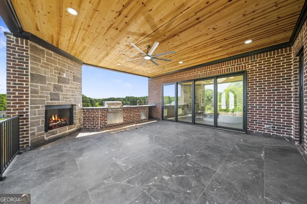 403 Thunder RD Buford, GA 30518