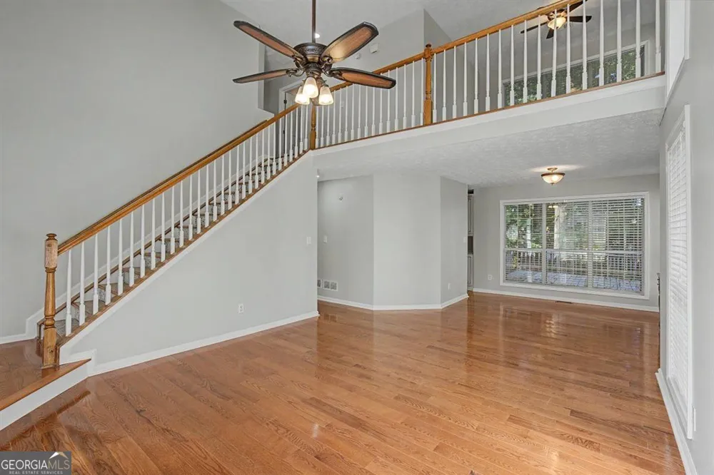 1011 Braelin CT Woodstock, GA 30189