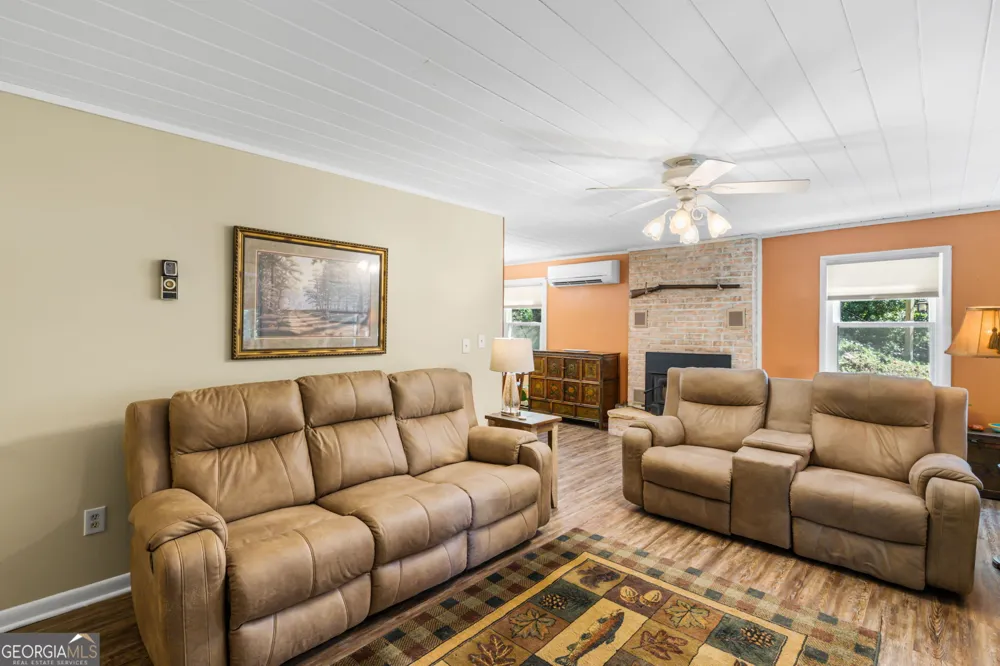 162 Hiawassee River Road RD Brasstown, NC 28902