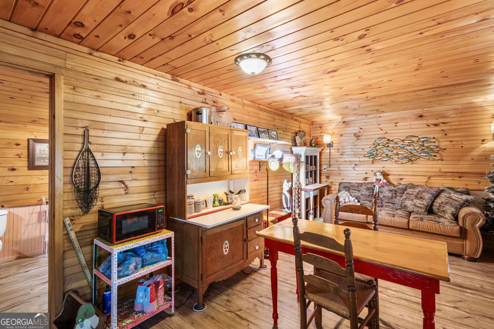 162 Hiawassee River Road RD Brasstown, NC 28902