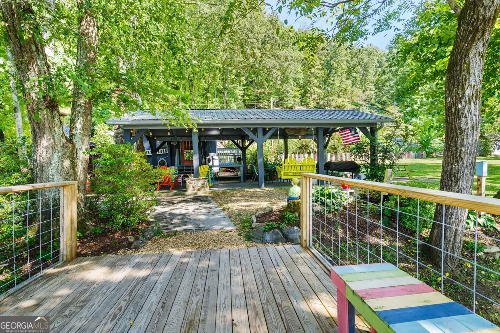 162 Hiawassee River Road RD Brasstown, NC 28902