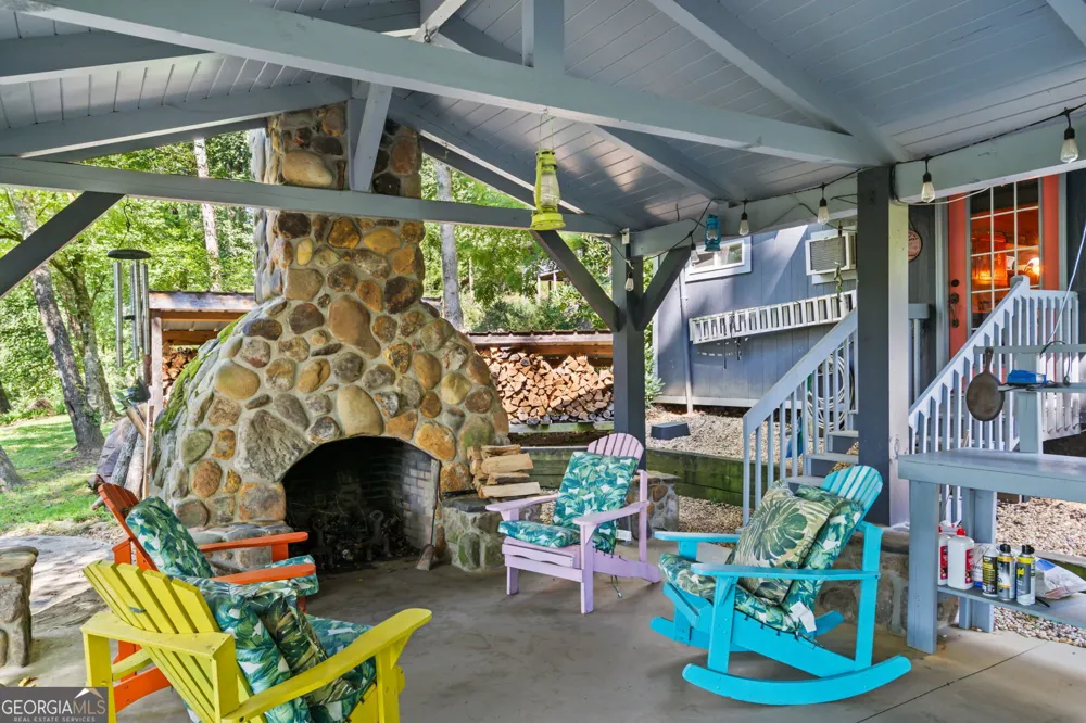 162 Hiawassee River Road RD Brasstown, NC 28902