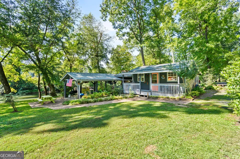 162 Hiawassee River Road RD Brasstown, NC 28902
