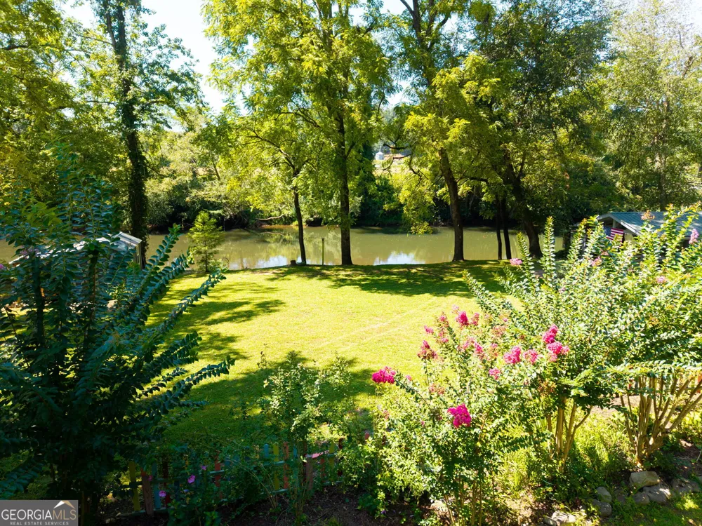 162 Hiawassee River Road RD Brasstown, NC 28902