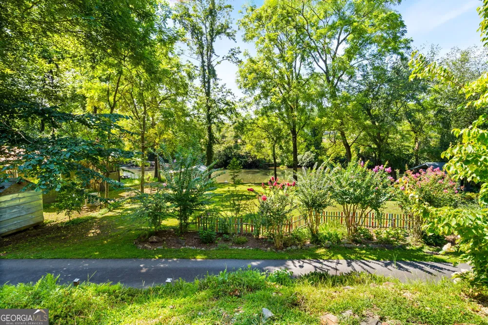 162 Hiawassee River Road RD Brasstown, NC 28902