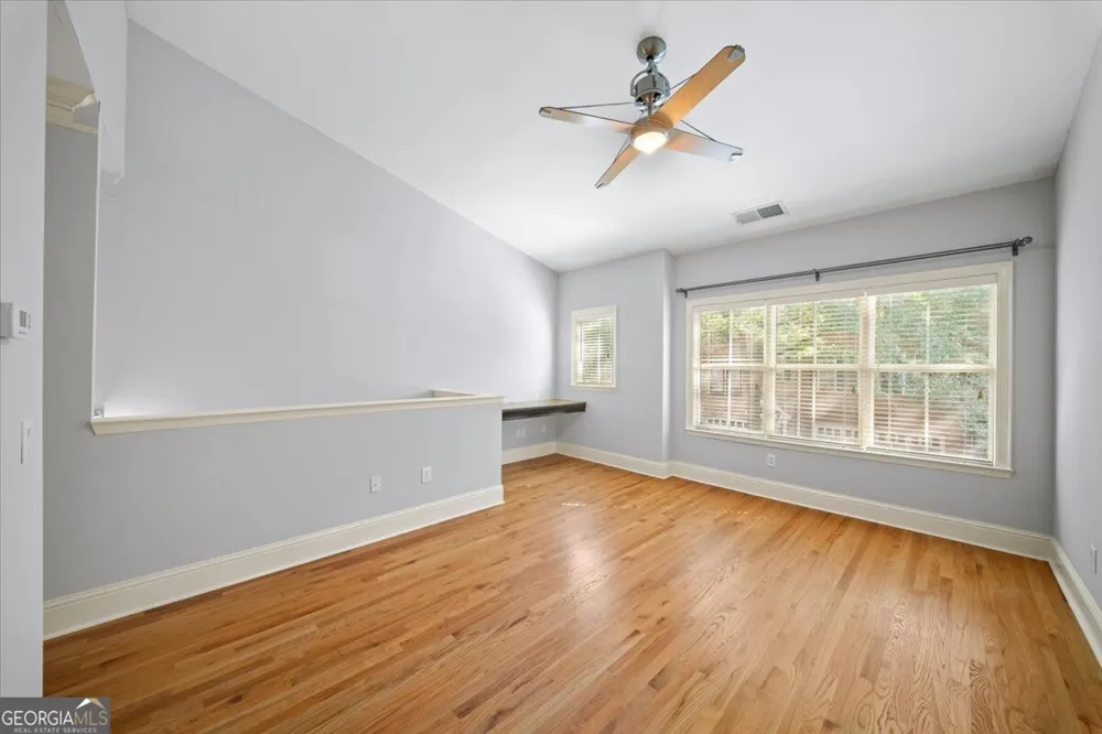 1115 Glenridge PL NE Sandy Springs, GA 30342