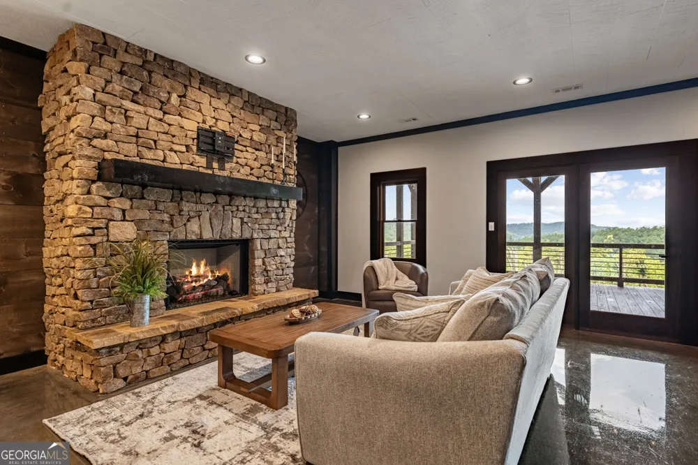 363 Griffith Parkway Blue Ridge, GA 30513
