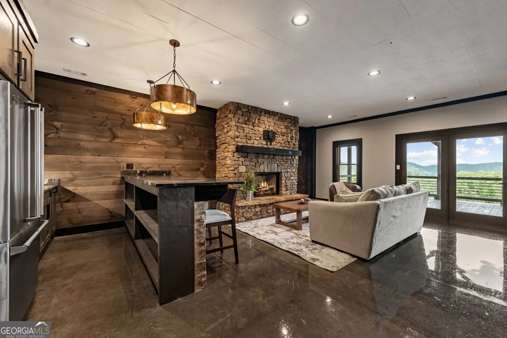 363 Griffith Parkway Blue Ridge, GA 30513