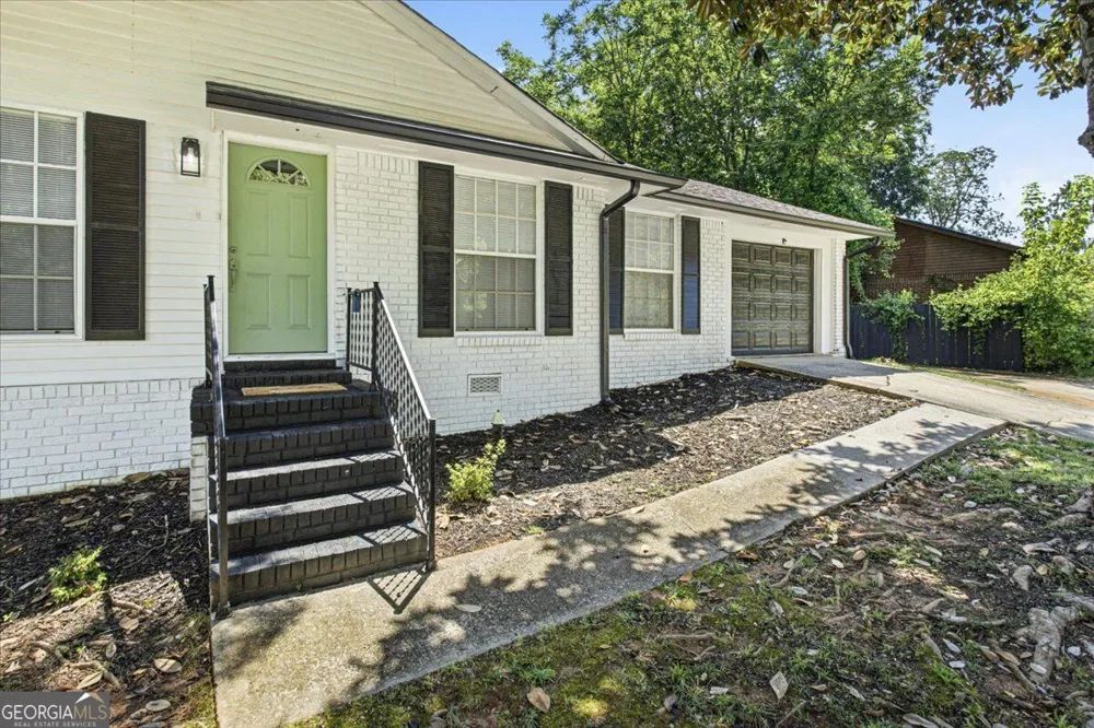 83 Sunset Lane Newnan, GA 30263