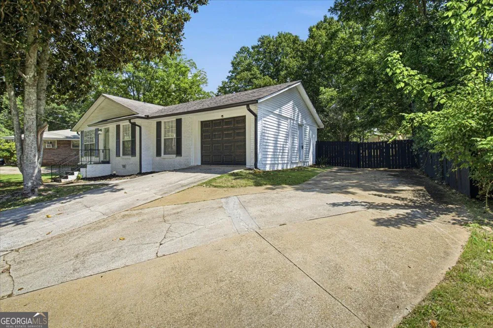 83 Sunset Lane Newnan, GA 30263