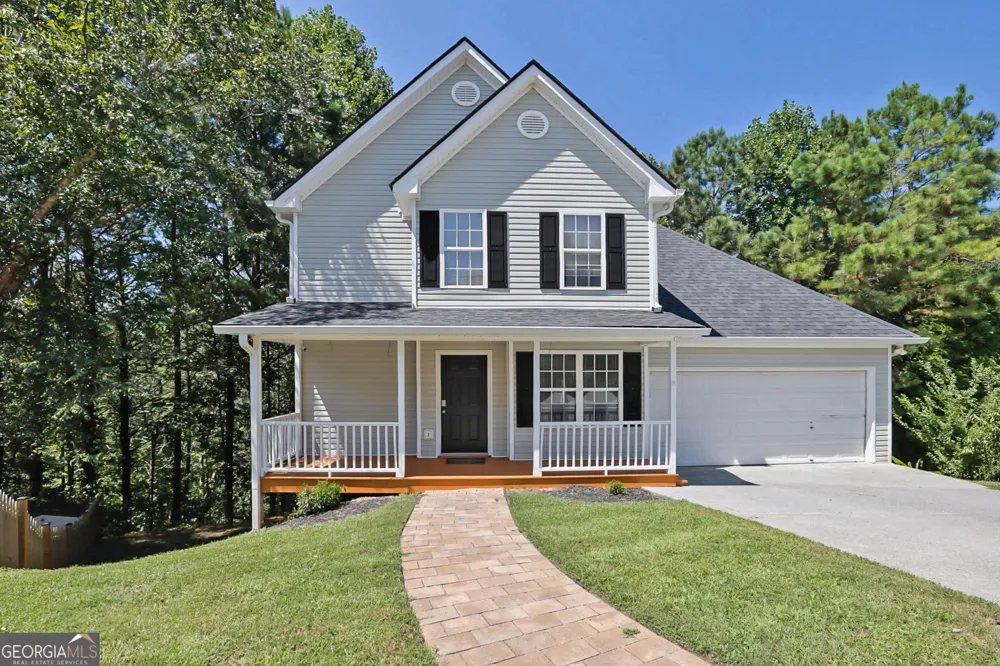 1081 Whispering Woods DR Canton, GA 30114