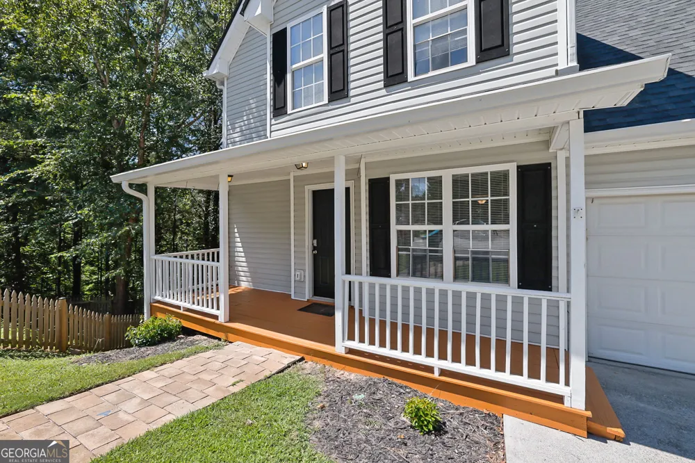 1081 Whispering Woods DR Canton, GA 30114