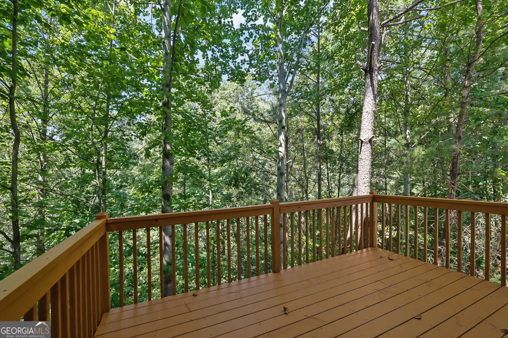 1081 Whispering Woods DR Canton, GA 30114