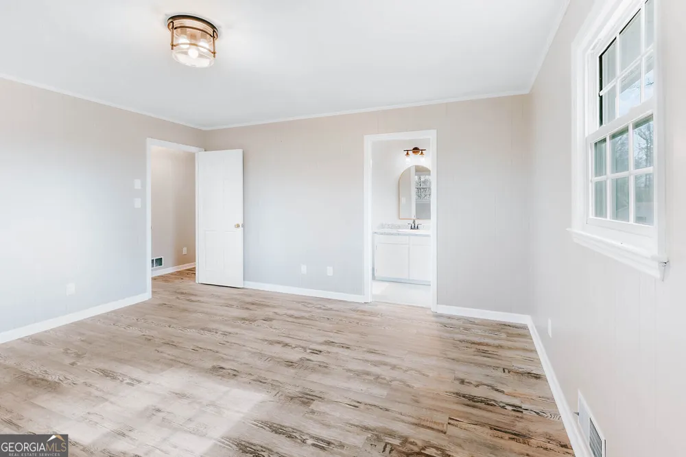 674 Yancey RD Arnoldsville, GA 30619