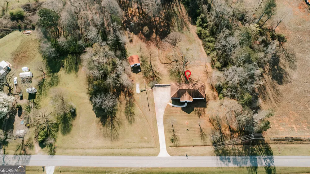 674 Yancey RD Arnoldsville, GA 30619
