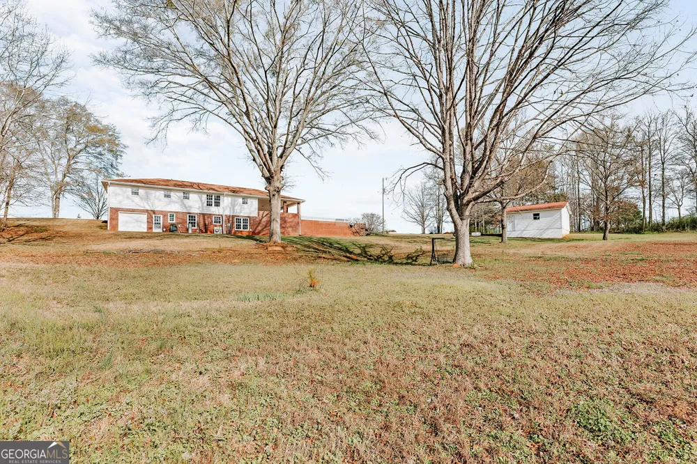 674 Yancey RD Arnoldsville, GA 30619