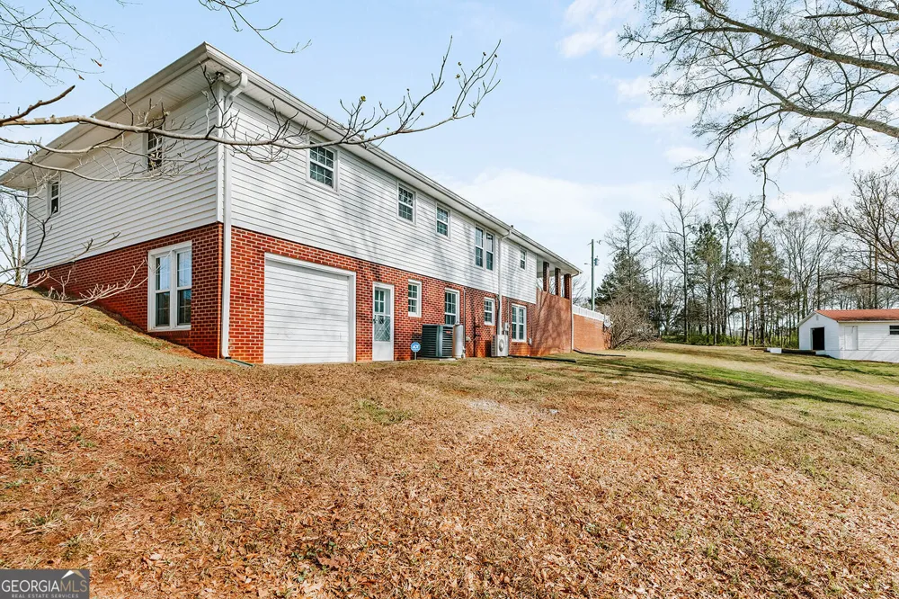 674 Yancey RD Arnoldsville, GA 30619