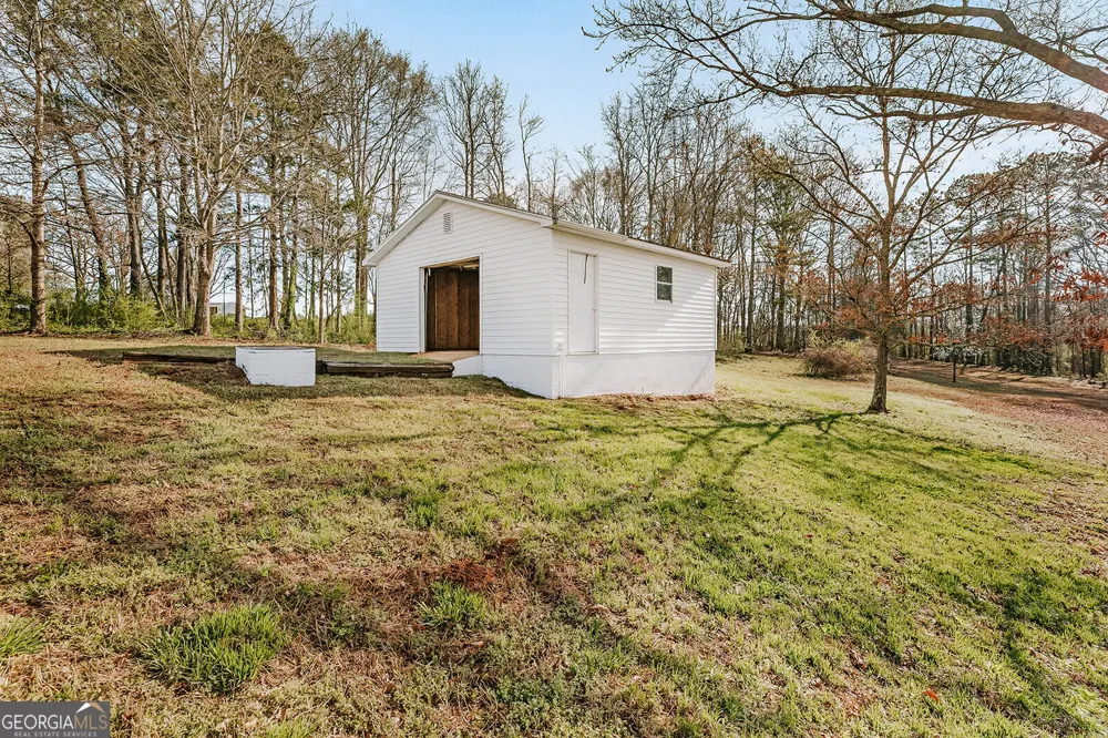 674 Yancey RD Arnoldsville, GA 30619