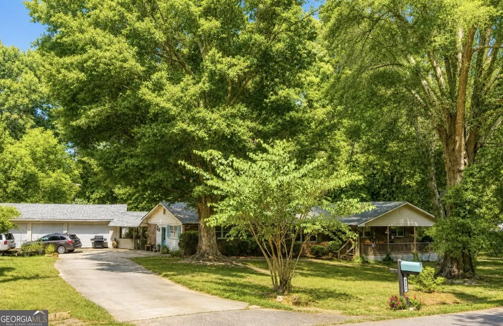 3931 Green DR Gainesville, GA 30506