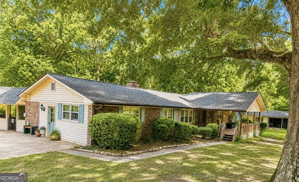 3931 Green DR Gainesville, GA 30506