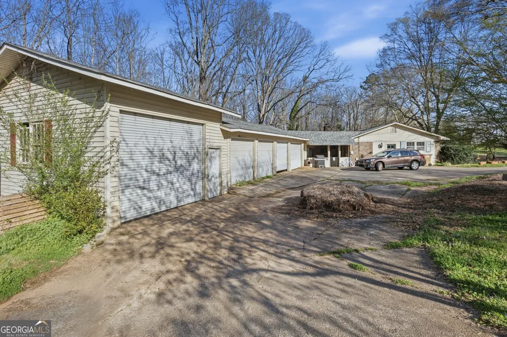3931 Green DR Gainesville, GA 30506