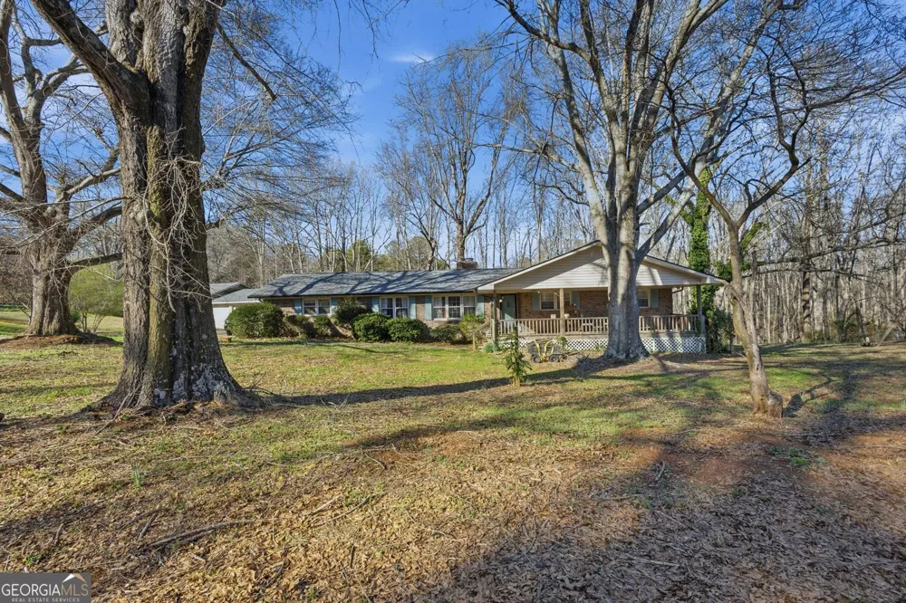 3931 Green DR Gainesville, GA 30506