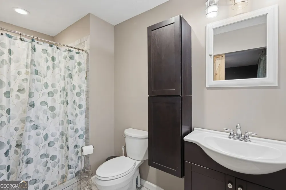 3931 Green DR Gainesville, GA 30506