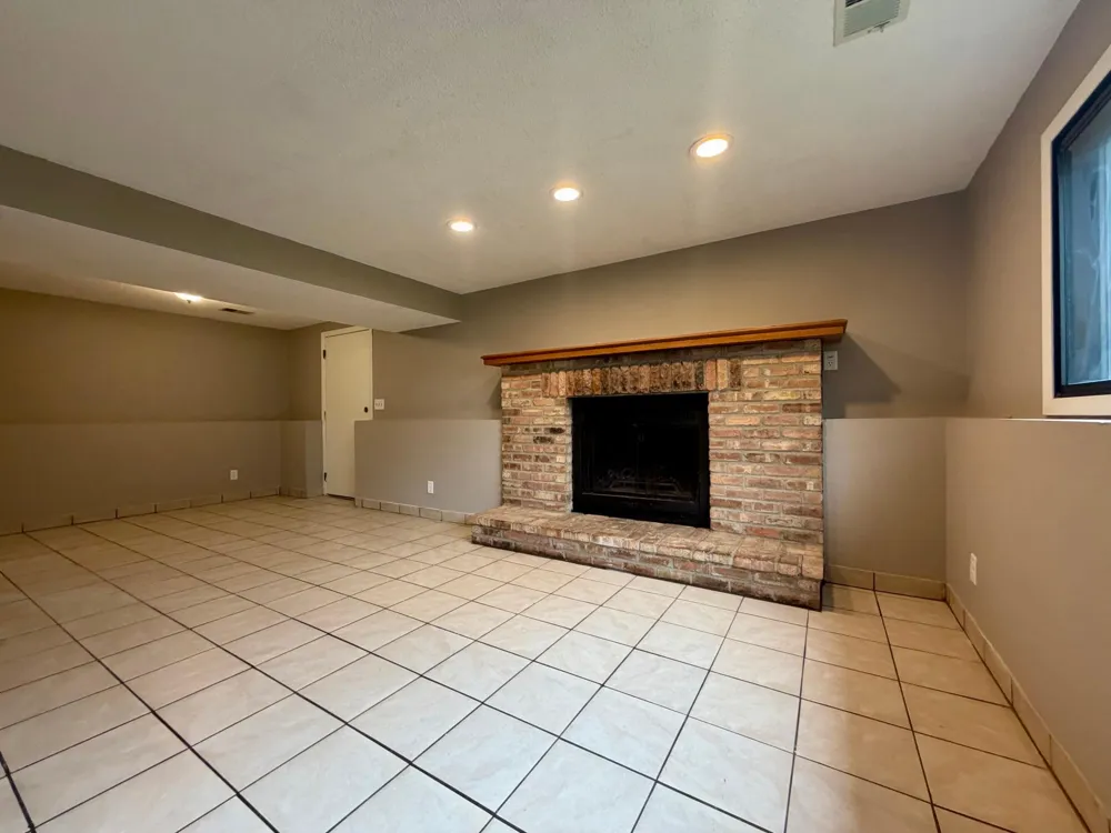 1612 69th Avenue Brooklyn Center, MN 55430