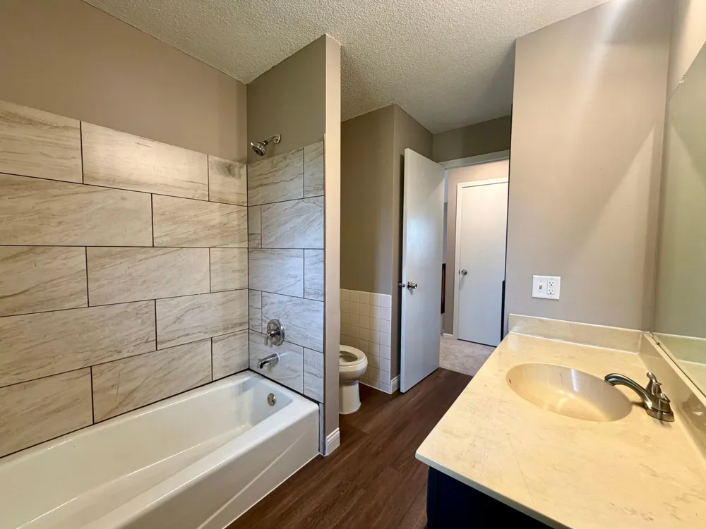 1612 69th Avenue Brooklyn Center, MN 55430