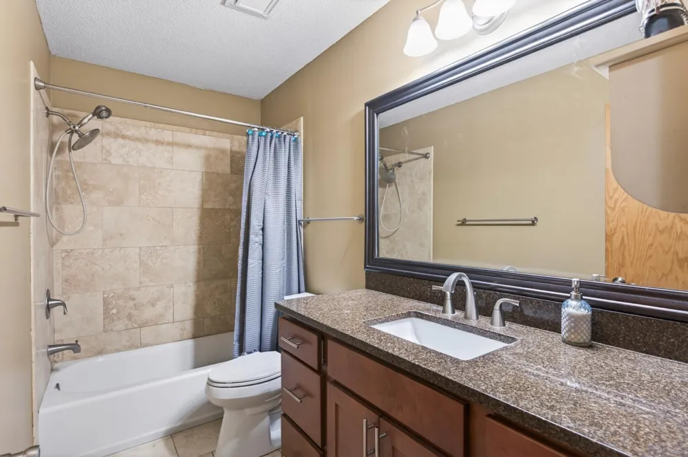 13628 Bryant Place S Burnsville, MN 55337