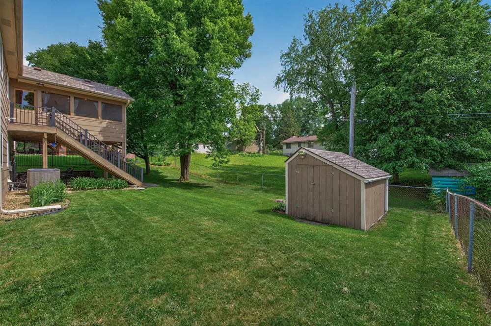 13628 Bryant Place S Burnsville, MN 55337
