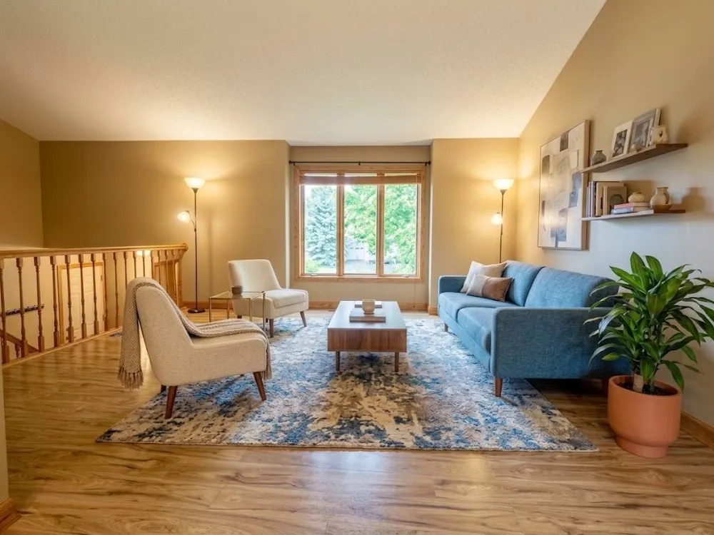 13628 Bryant Place S Burnsville, MN 55337