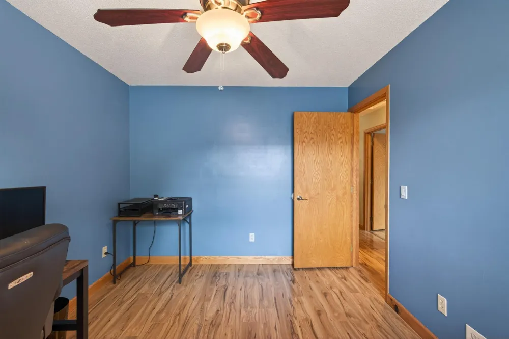 13628 Bryant Place S Burnsville, MN 55337