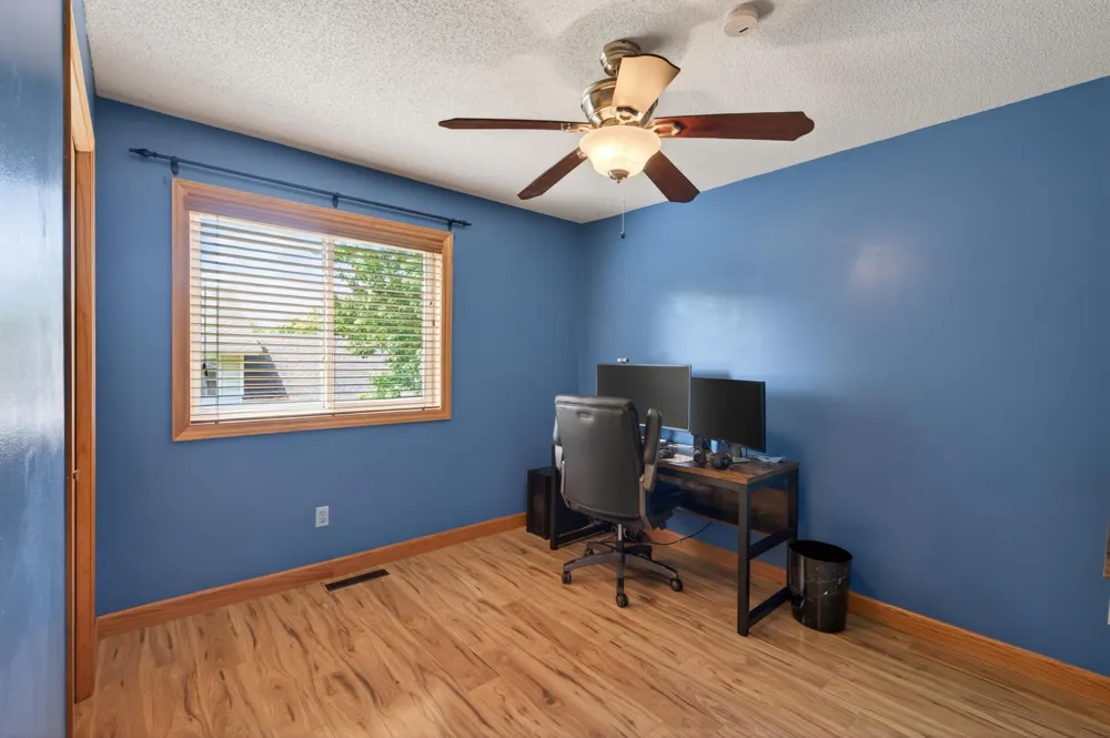 13628 Bryant Place S Burnsville, MN 55337