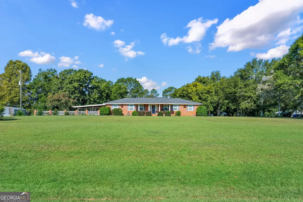 1069 Funston Sigsbee RD Moultrie, GA 31768