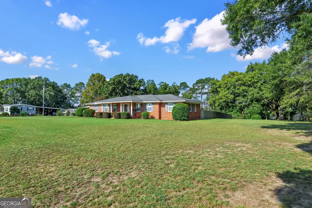 1069 Funston Sigsbee RD Moultrie, GA 31768