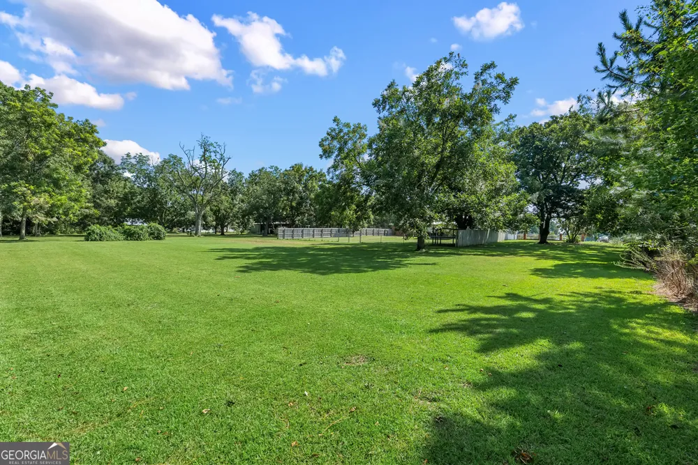 1069 Funston Sigsbee RD Moultrie, GA 31768