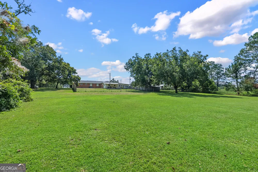1069 Funston Sigsbee RD Moultrie, GA 31768