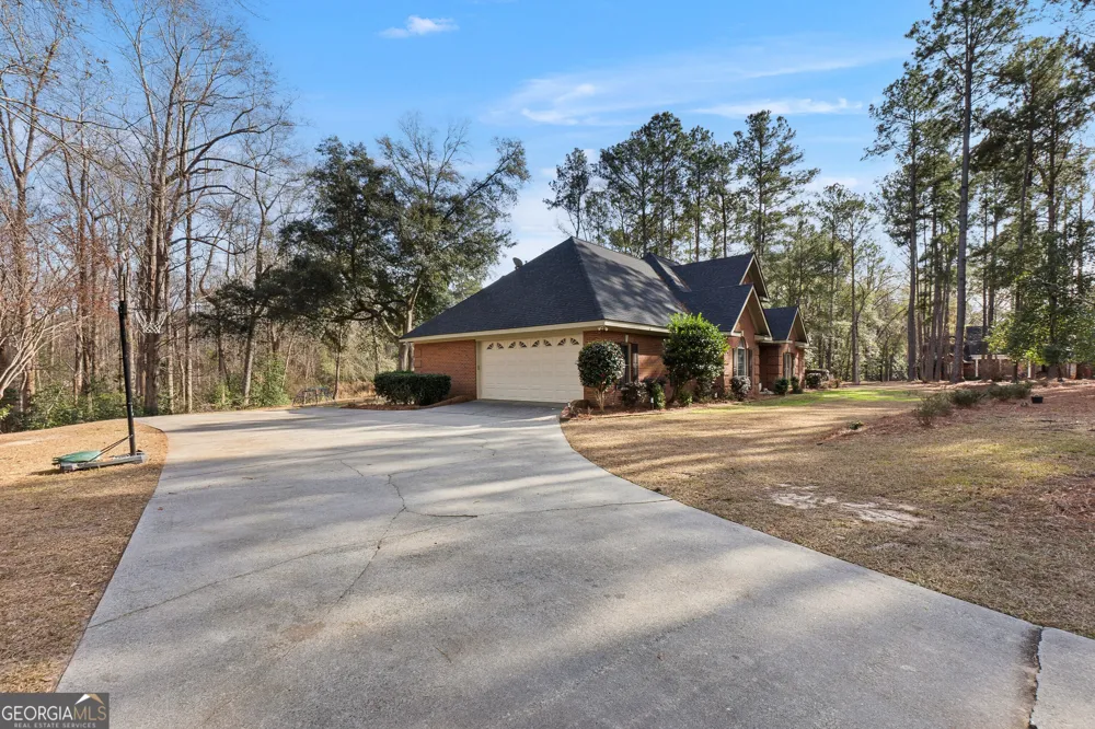 1133 Creekside DR Eastman, GA 31023